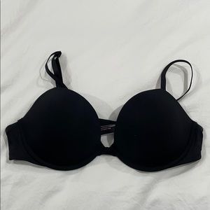 Black padded push up bra
